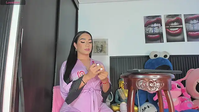 KATALINA HOT TS online show from April 2026 07:05:02 PM