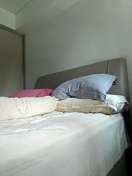 knobhead2020 online show from October 2025 04:42:01 AM