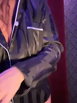 Clara-xoxo online show from December 2024 11:23:02 PM