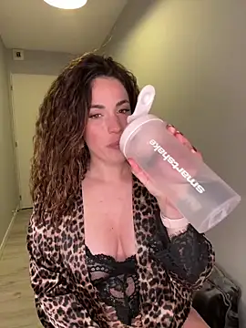 Clara-xoxo online show from January 2025 02:17:02 PM