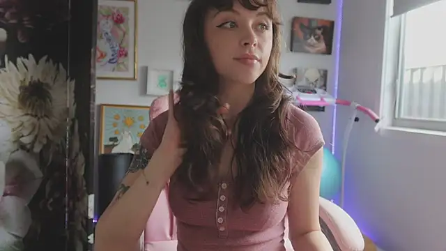 Snapshot of makiyahbelle chatting on April 2026 03:19:01 AM makiyahbelle online show from April 2026 03:19:01 AM