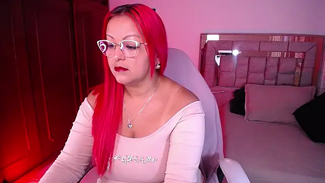 salomecastro  online show from May 2026 10:48:02 PM
