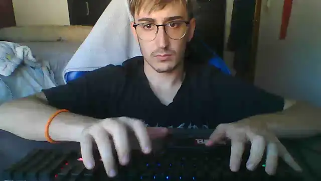 Snapshot of Troycm chatting on October 2025 01:53:01 PM Troycm online show from October 2025 01:53:01 PM