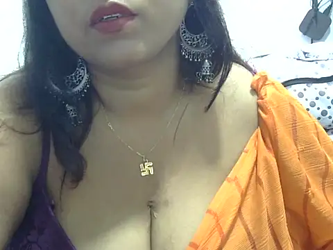 ROSEE MERRYYYY online show from April 2026 07:18:01 PM