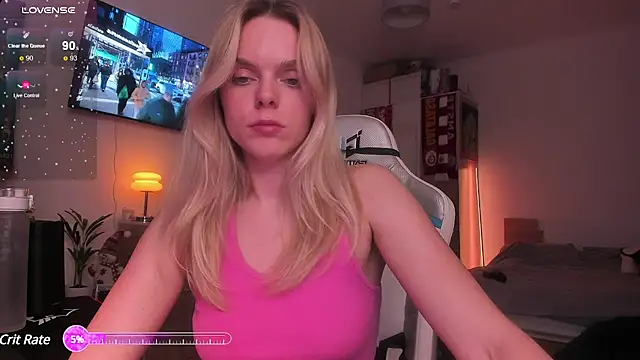 CharliSweet online show from March 2025 07:04:01 PM