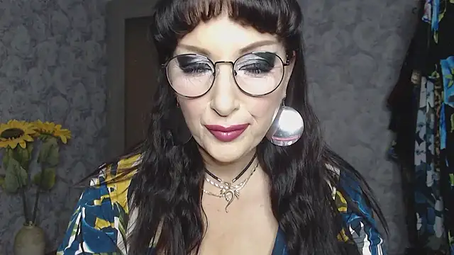 Aziza1 online show from September 2025 01:55:01 PM