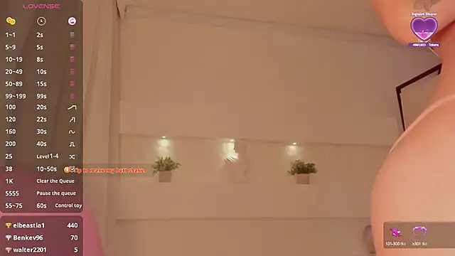 Snapshot of AshleyRoys chatting on February 2025 09:32:02 PM AshleyRoys online show from February 2025 09:32:02 PM