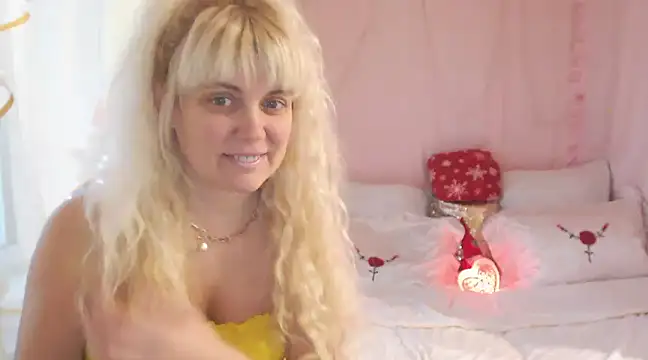 Snapshot of SunnySylvia chatting on December 2024 06:52:01 AM SunnySylvia online show from December 2024 06:52:01 AM