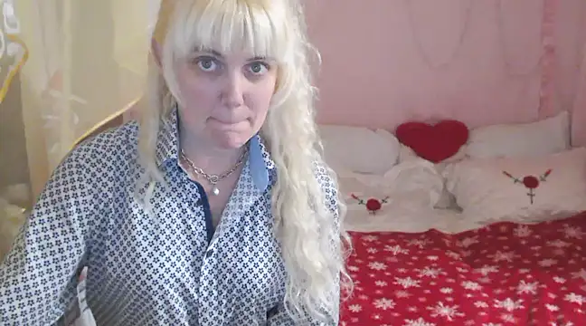 Snapshot of SunnySylvia chatting on January 2025 05:10:01 PM SunnySylvia online show from January 2025 05:10:01 PM