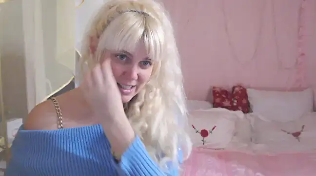 Snapshot of SunnySylvia chatting on January 2025 03:47:02 PM SunnySylvia online show from January 2025 03:47:02 PM