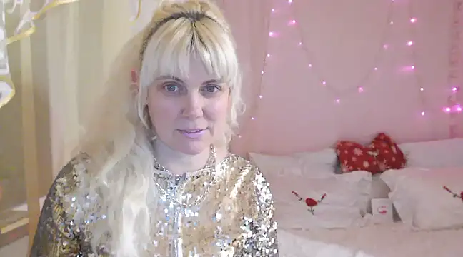 Snapshot of SunnySylvia chatting on January 2025 04:01:01 PM SunnySylvia online show from January 2025 04:01:01 PM