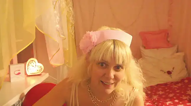 Snapshot of SunnySylvia chatting on February 2025 04:18:01 PM SunnySylvia online show from February 2025 04:18:01 PM