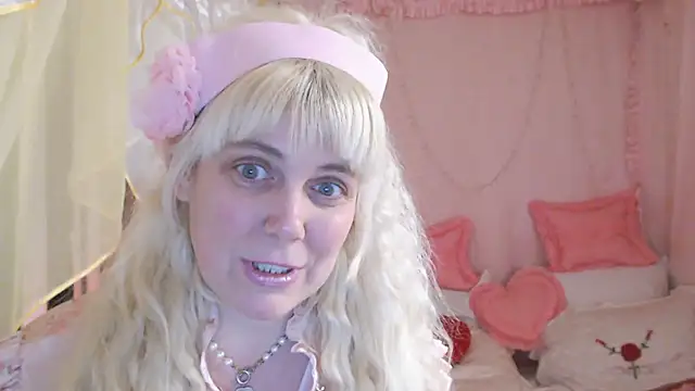 Snapshot of SunnySylvia chatting on February 2025 06:26:02 PM SunnySylvia online show from February 2025 06:26:02 PM