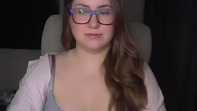 SeasonalSomeone online show from March 2026 07:18:02 PM