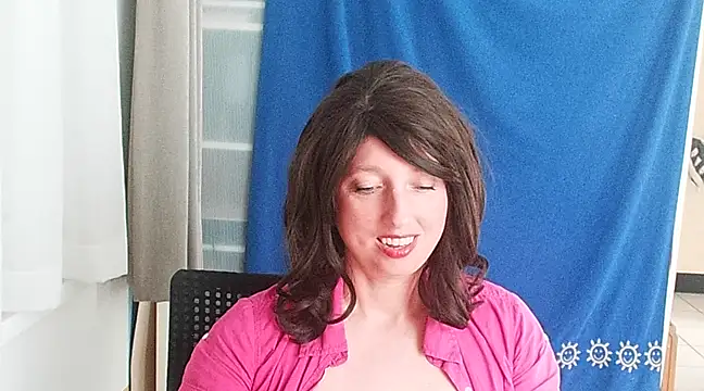 hotdestany online show from February 2025 01:58:01 PM