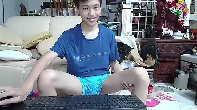 Snapshot of andrewooi chatting on December 2024 07:56:01 PM andrewooi online show from December 2024 07:56:01 PM