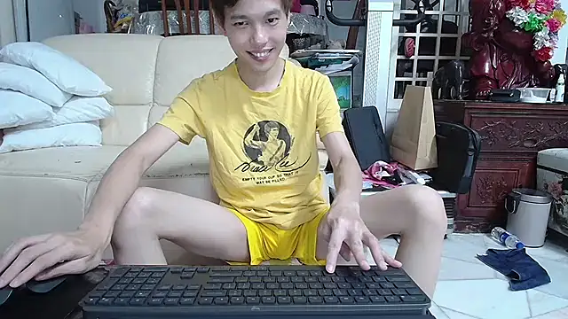 Snapshot of andrewooi chatting on December 2024 11:44:01 AM andrewooi online show from December 2024 11:44:01 AM