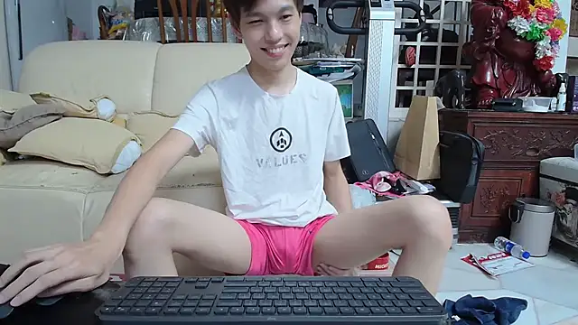 Snapshot of andrewooi chatting on December 2024 12:41:01 PM andrewooi online show from December 2024 12:41:01 PM