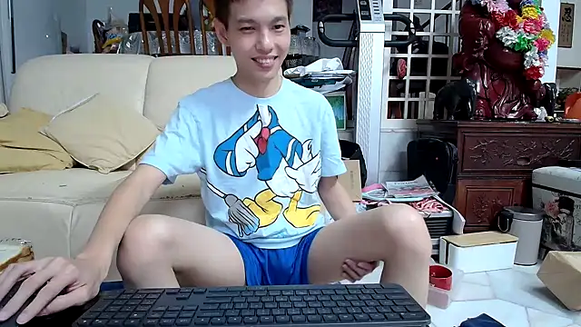 Snapshot of andrewooi chatting on January 2025 12:31:01 PM andrewooi online show from January 2025 12:31:01 PM