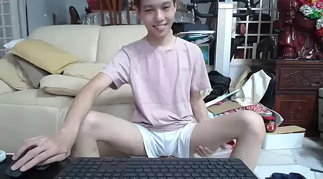 Snapshot of andrewooi chatting on February 2025 03:06:01 PM andrewooi online show from February 2025 03:06:01 PM