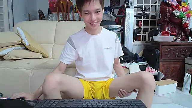 Snapshot of andrewooi chatting on February 2025 06:46:02 PM andrewooi online show from February 2025 06:46:02 PM