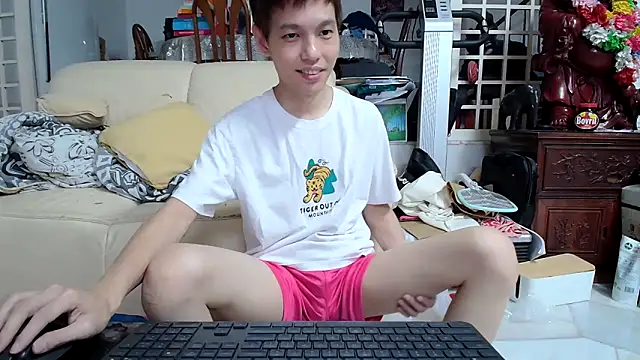 Snapshot of andrewooi chatting on February 2025 03:08:01 PM andrewooi online show from February 2025 03:08:01 PM