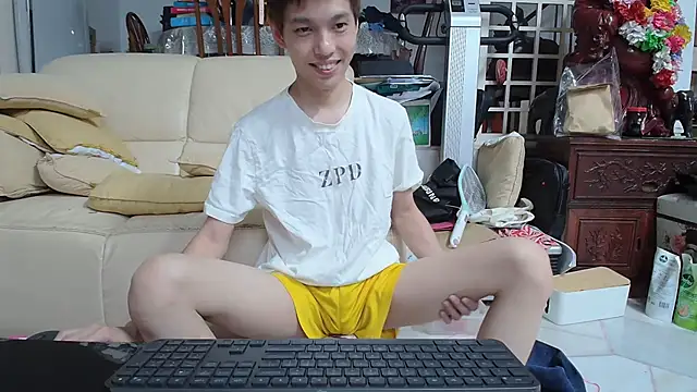 Snapshot of andrewooi chatting on February 2025 01:08:02 PM andrewooi online show from February 2025 01:08:02 PM