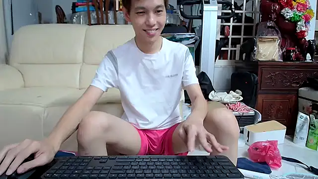 Snapshot of andrewooi chatting on March 2025 07:41:01 AM andrewooi online show from March 2025 07:41:01 AM