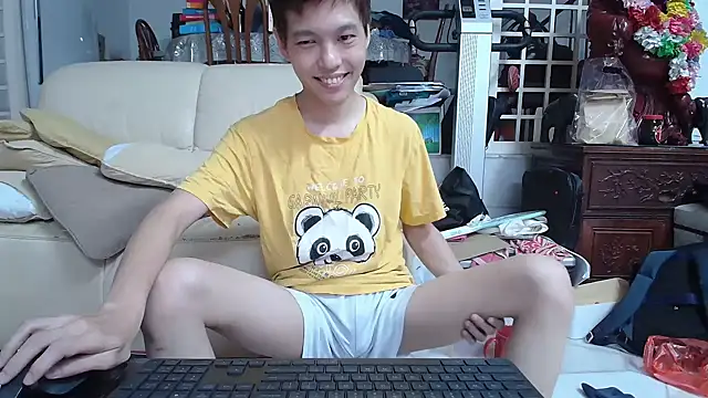 Snapshot of andrewooi chatting on March 2025 08:16:01 AM andrewooi online show from March 2025 08:16:01 AM