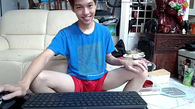 Snapshot of andrewooi chatting on March 2025 09:04:02 PM andrewooi online show from March 2025 09:04:02 PM