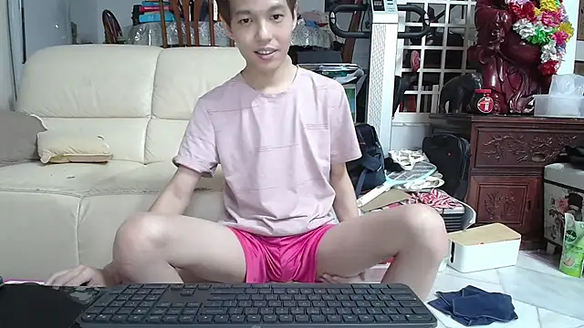 Snapshot of andrewooi chatting on March 2025 02:19:02 PM andrewooi online show from March 2025 02:19:02 PM