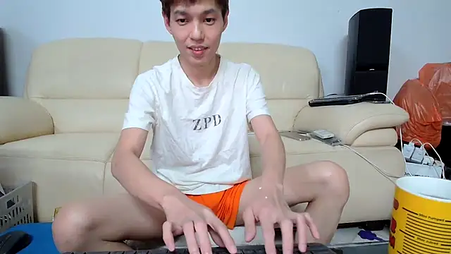 Snapshot of andrewooi chatting on October 2025 10:47:01 AM andrewooi online show from October 2025 10:47:01 AM