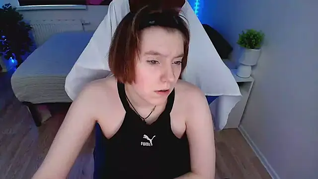 Snapshot of CranberryHot chatting on March 2025 08:04:01 AM CranberryHot online show from March 2025 08:04:01 AM