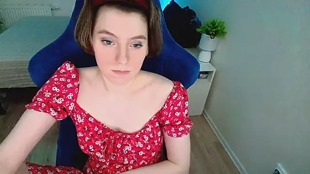 Snapshot of CranberryHot chatting on September 2025 12:44:02 AM CranberryHot online show from September 2025 12:44:02 AM