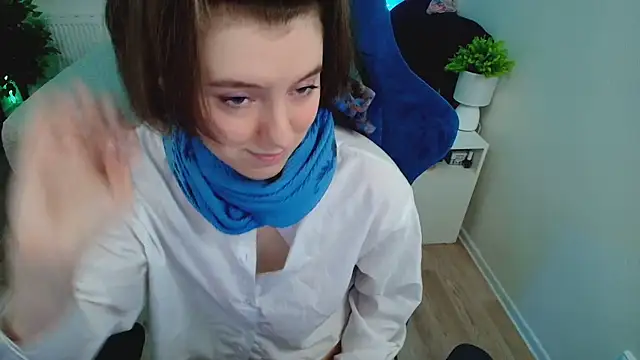 Snapshot of CranberryHot chatting on September 2025 05:57:01 PM CranberryHot online show from September 2025 05:57:01 PM