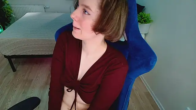 Snapshot of CranberryHot chatting on September 2025 07:10:02 AM CranberryHot online show from September 2025 07:10:02 AM