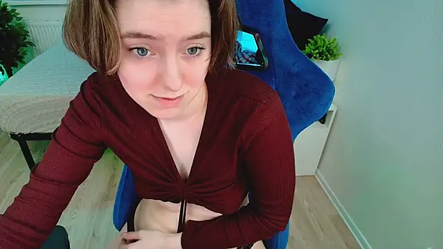 Snapshot of CranberryHot chatting on September 2025 01:24:02 PM CranberryHot online show from September 2025 01:24:02 PM