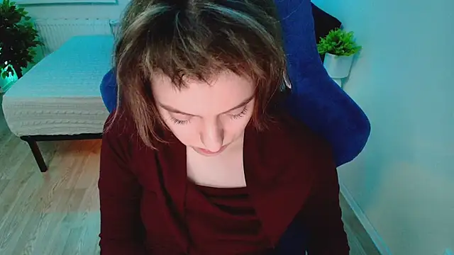 Snapshot of CranberryHot chatting on September 2025 03:48:02 PM CranberryHot online show from September 2025 03:48:02 PM