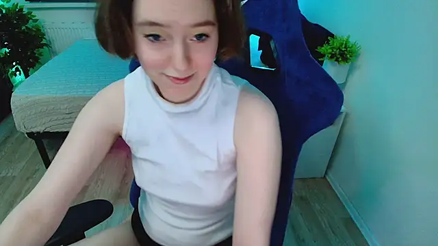 Snapshot of CranberryHot chatting on October 2025 07:02:01 PM CranberryHot online show from October 2025 07:02:01 PM