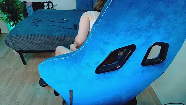 Snapshot of CranberryHot chatting on November 2025 10:04:02 PM CranberryHot online show from November 2025 10:04:02 PM