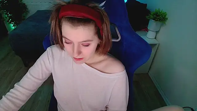 Snapshot of CranberryHot chatting on December 2025 02:16:02 AM CranberryHot online show from December 2025 02:16:02 AM