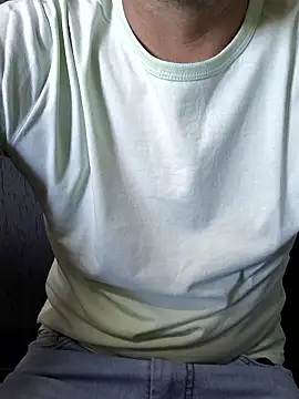 Snapshot of Leo_Big chatting on January 2026 12:09:02 PM Leo Big online show from January 2026 12:09:02 PM