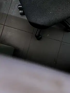 Snapshot of Leo_Big chatting on April 2026 03:46:02 PM Leo Big online show from April 2026 03:46:02 PM