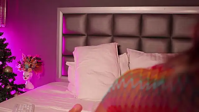 Snapshot of Rachel_Quinn_ chatting on December 2024 11:04:02 AM Rachel Quinn online show from December 2024 11:04:02 AM