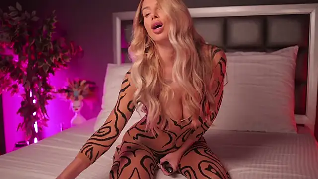 Snapshot of Rachel_Quinn_ chatting on January 2025 04:58:02 AM Rachel Quinn online show from January 2025 04:58:02 AM