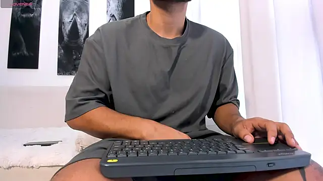 Snapshot of Stud_samu chatting on September 2025 07:17:02 PM Stud samu online show from September 2025 07:17:02 PM