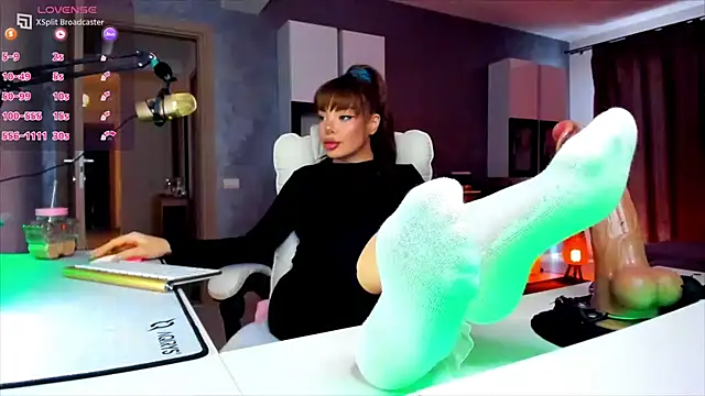 Snapshot of Miss_kay1111 chatting on April 2026 02:49:01 PM Miss kay1111 online show from April 2026 02:49:01 PM