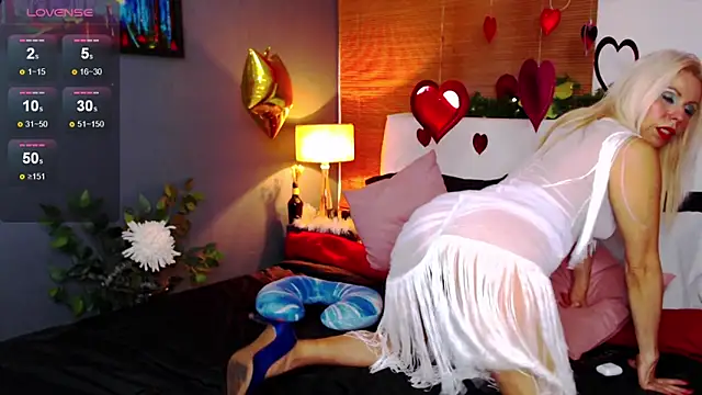 Luci evans online show from February 2025 01:18:02 AM