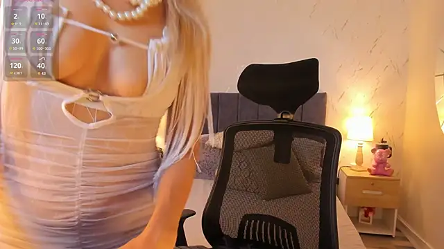 Luci evans online show from October 2025 01:45:02 PM