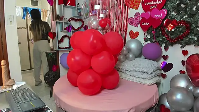 DestinyHills online show from February 2026 12:28:02 PM